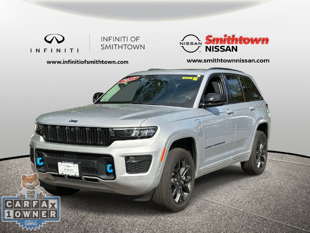 Used 2023 Jeep Grand Cherokee 30th Anniversary AWD/4WD image 3