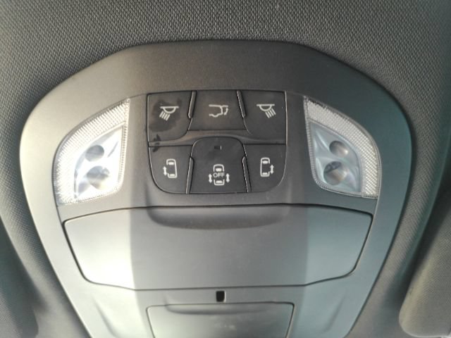 Used 2025 Chrysler Pacifica Select FWD image 55