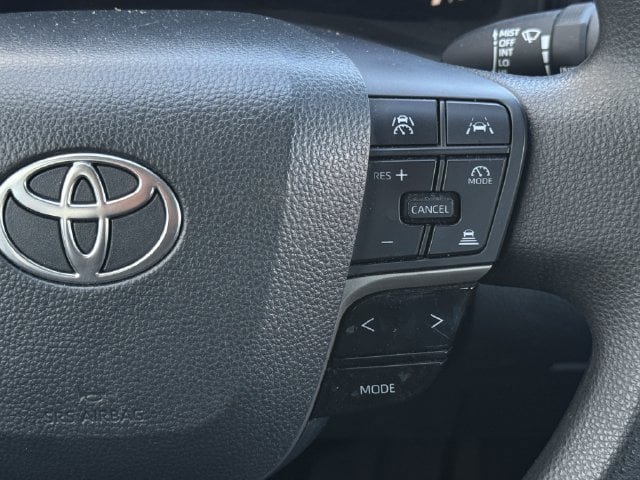 Used 2025 Toyota Camry LE FWD image 15