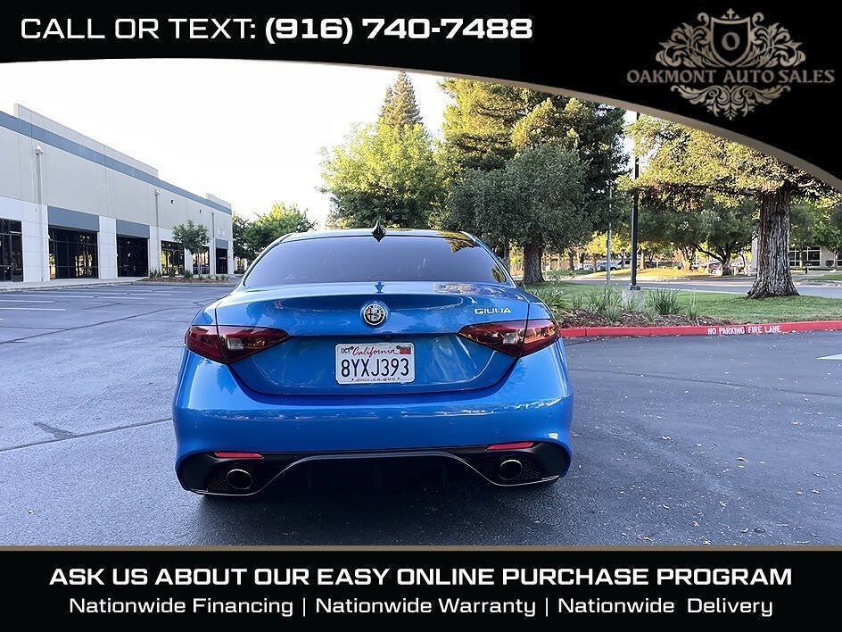 Used 2017 Alfa Romeo Giulia Ti w/ TI 19" Sport Package RWD image 8