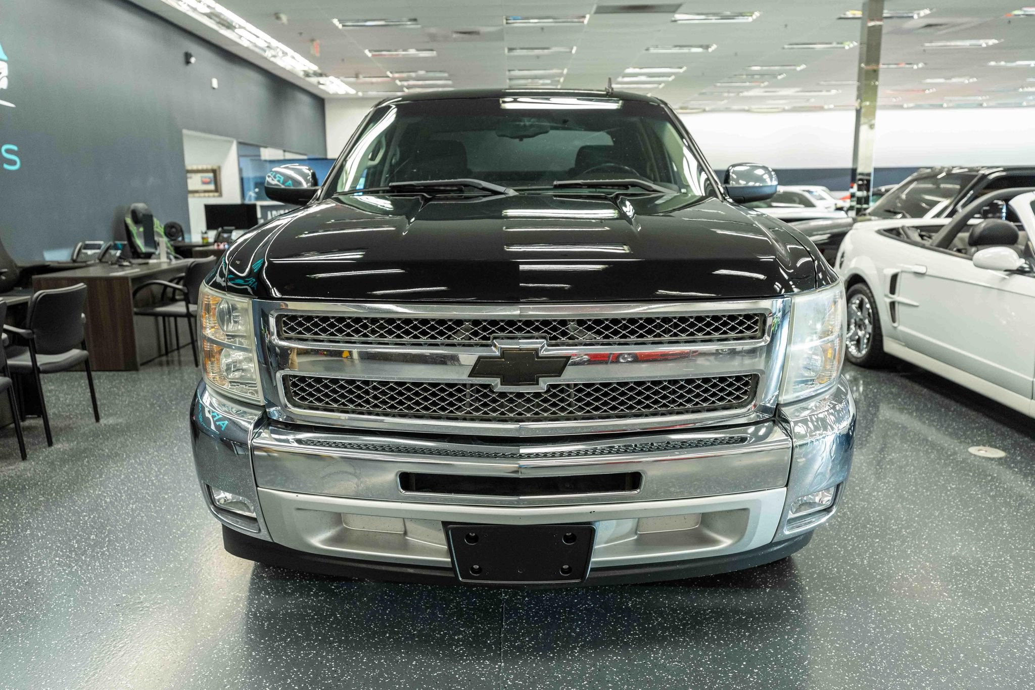 Used 2012 Chevrolet Silverado 1500 LT RWD image 2