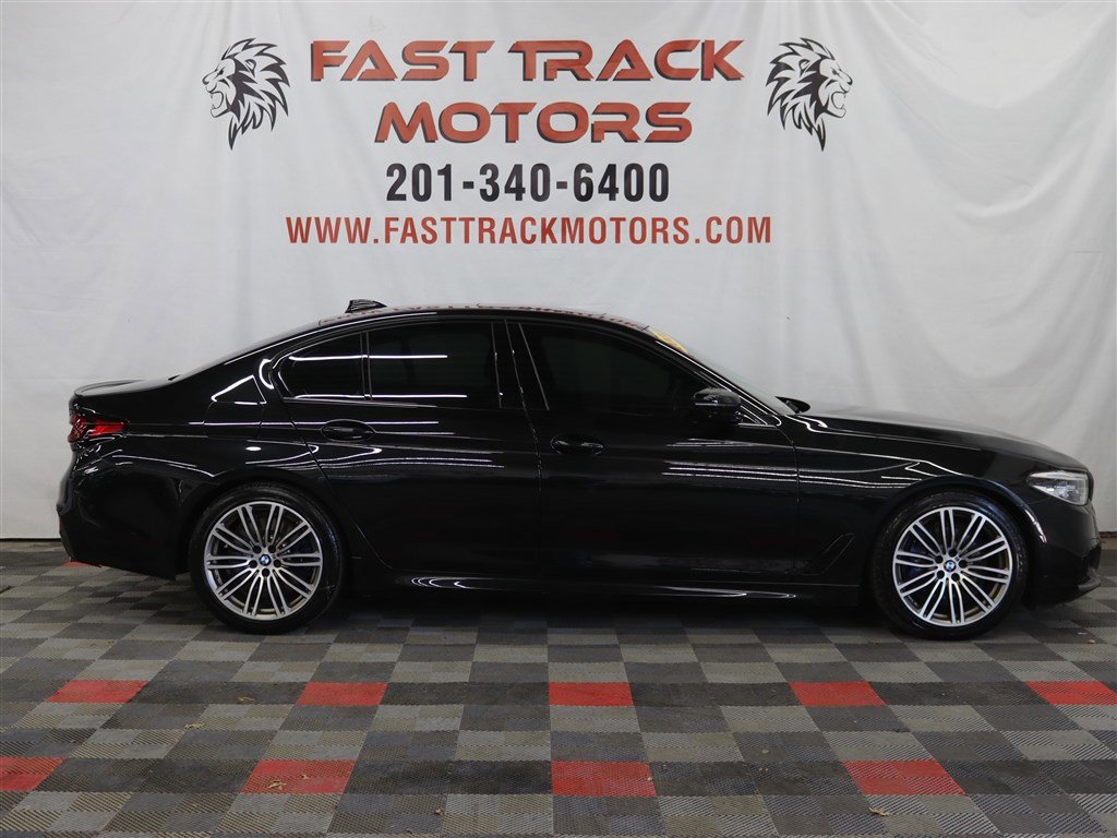Used 2020 BMW M550i xDrive w/ Executive Package image 4
