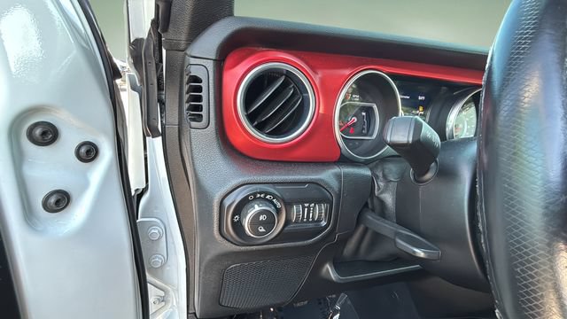 Used 2021 Jeep Gladiator Rubicon AWD/4WD image 22