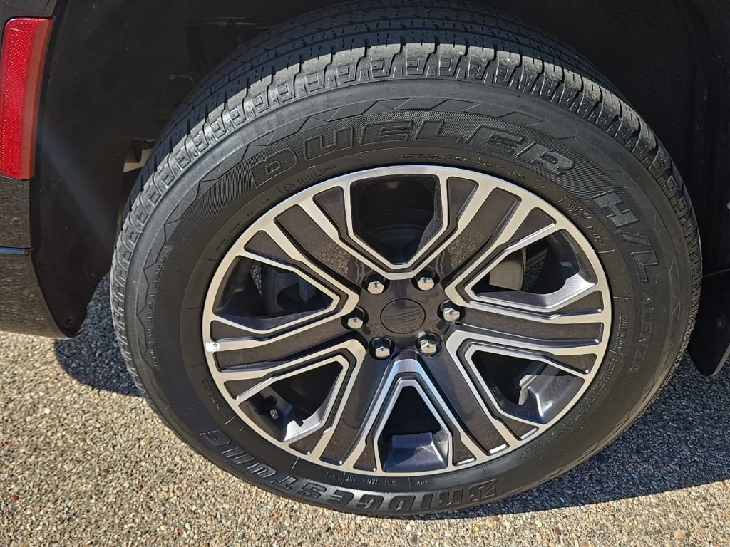 Used 2024 Jeep Wagoneer L Series II w/ Flexible Seating Group image 47