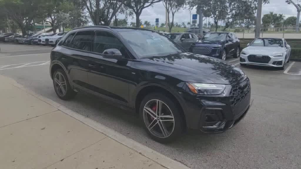 Certified 2024 Audi Q5 e Premium Plus w/ Premium Plus Package AWD/4WD image 2