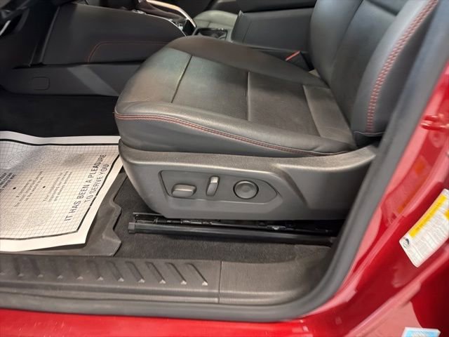 Used 2025 Chevrolet Colorado Z71 w/ Technology Package AWD/4WD image 16