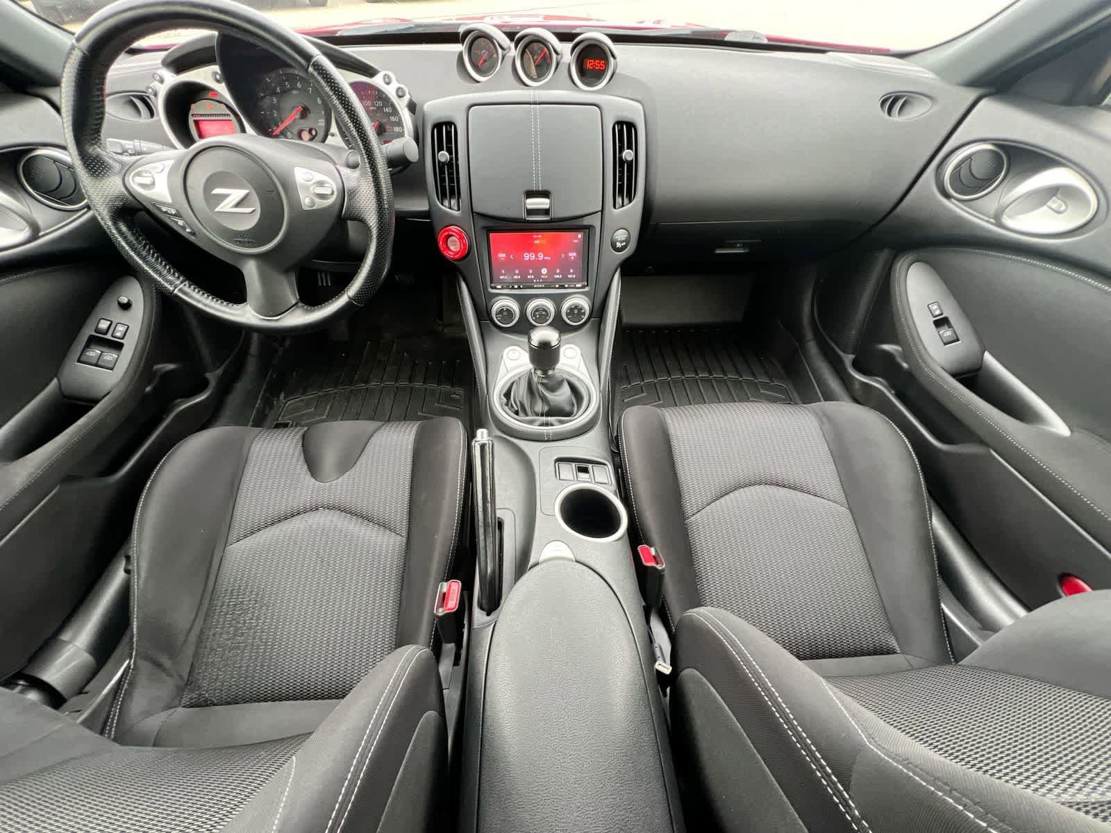 Used 2020 Nissan 370Z Coupe RWD image 15