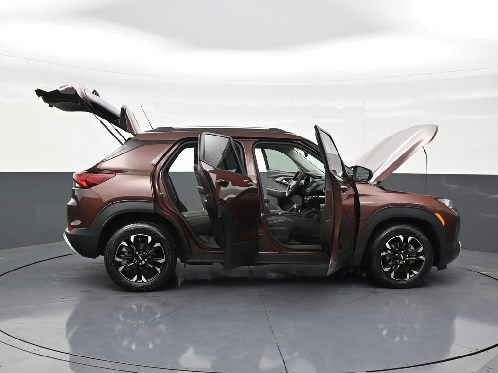 Used 2022 Chevrolet TrailBlazer LT FWD image 30
