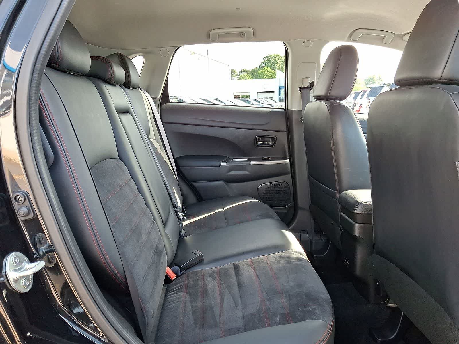 Used 2023 Mitsubishi Outlander Sport SE AWD/4WD image 30