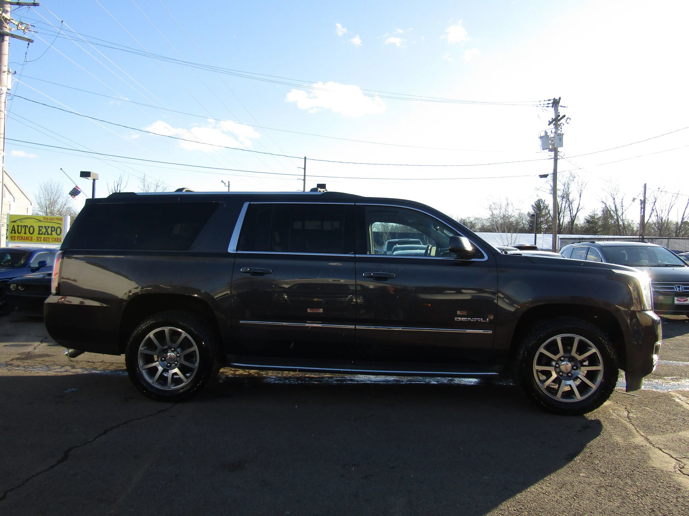 Used 2015 GMC Yukon XL Denali w/ Open Road Package image 8