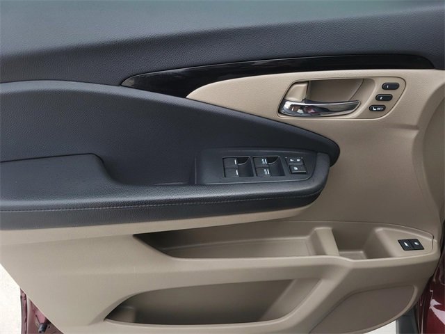 Used 2020 Honda Pilot Touring image 16