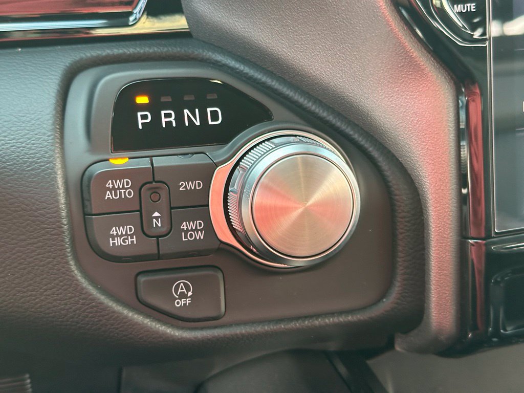 New 2026 RAM 1500 Laramie AWD/4WD image 33