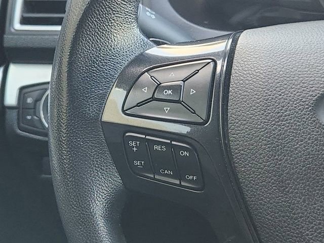 Used 2017 Ford Explorer XLT w/ Equipment Group 202A image 27