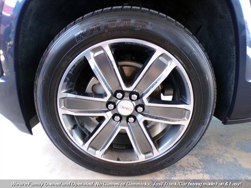 Used 2018 GMC Acadia Denali w/ Technology Package FWD image 43