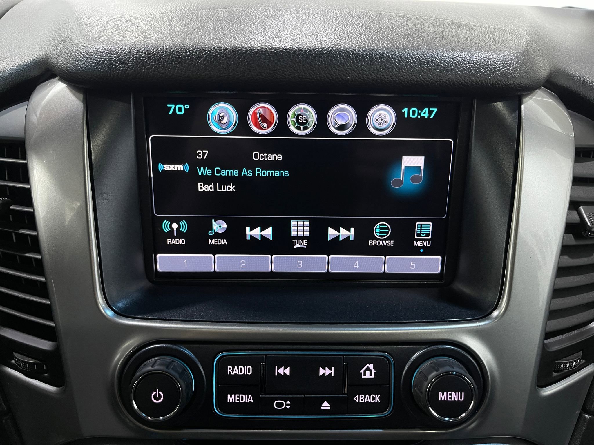 Used 2018 Chevrolet Tahoe Premier AWD/4WD image 25