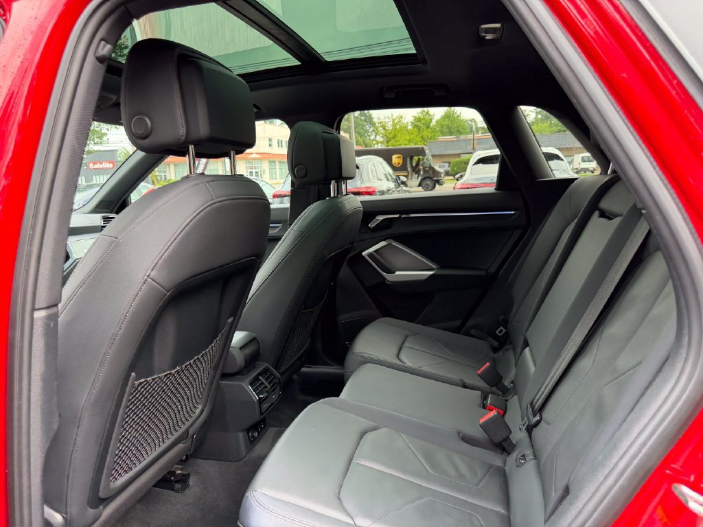 Used 2021 Audi Q3 2.0T Premium Plus w/ Premium Plus Package AWD/4WD image 29