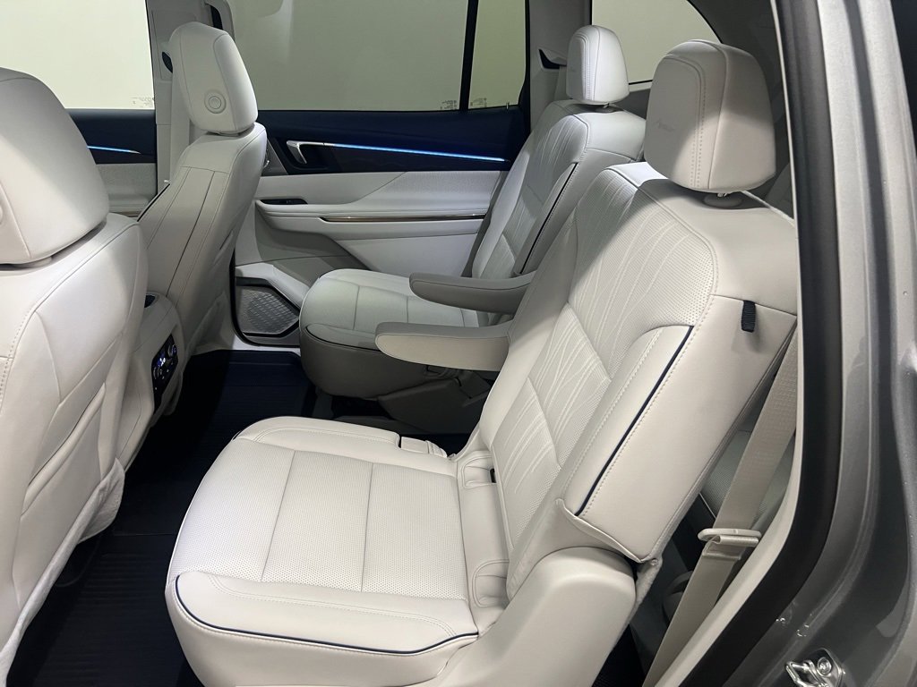 New 2026 Buick Enclave Avenir w/ Super Cruise Package image 25