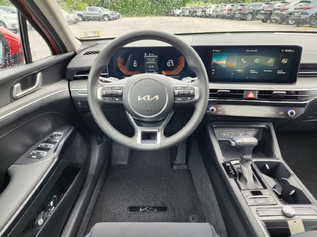 New 2025 Kia K5 LXS FWD image 20