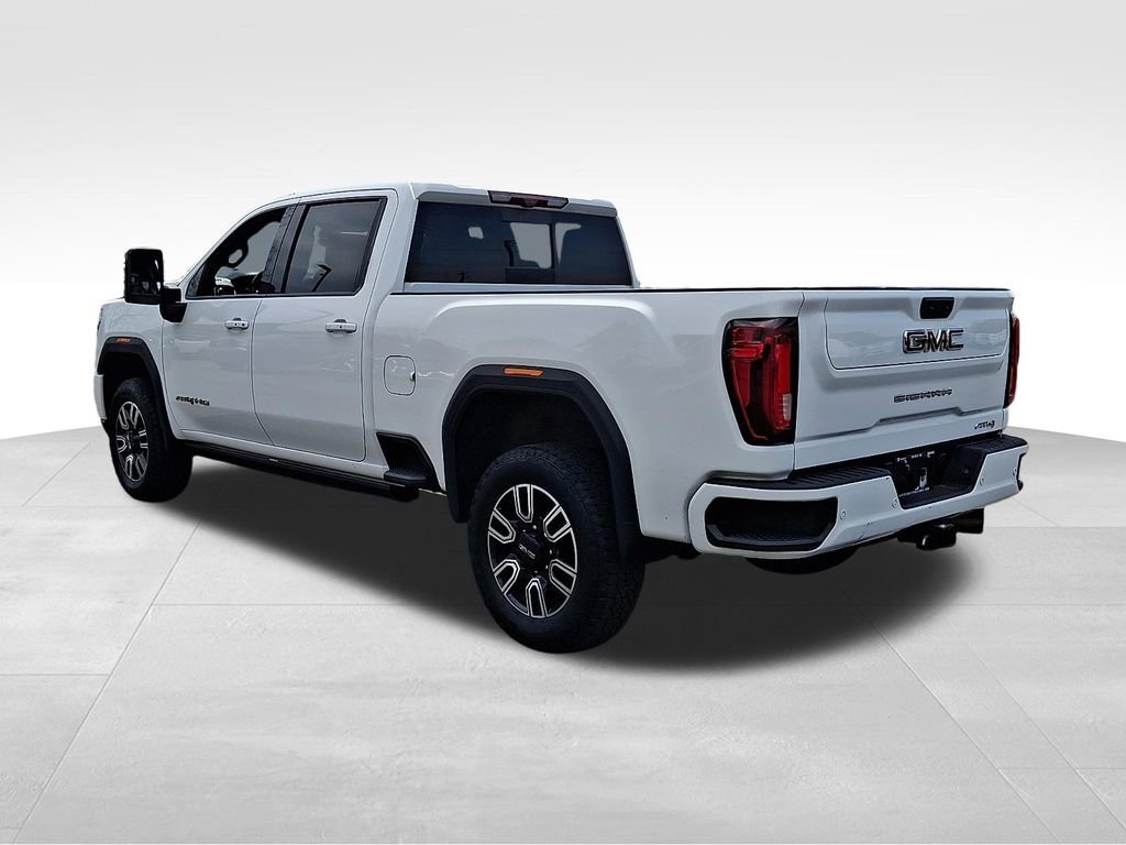 Used 2023 GMC Sierra 3500 AT4 w/ AT4 Premium Plus Package image 4