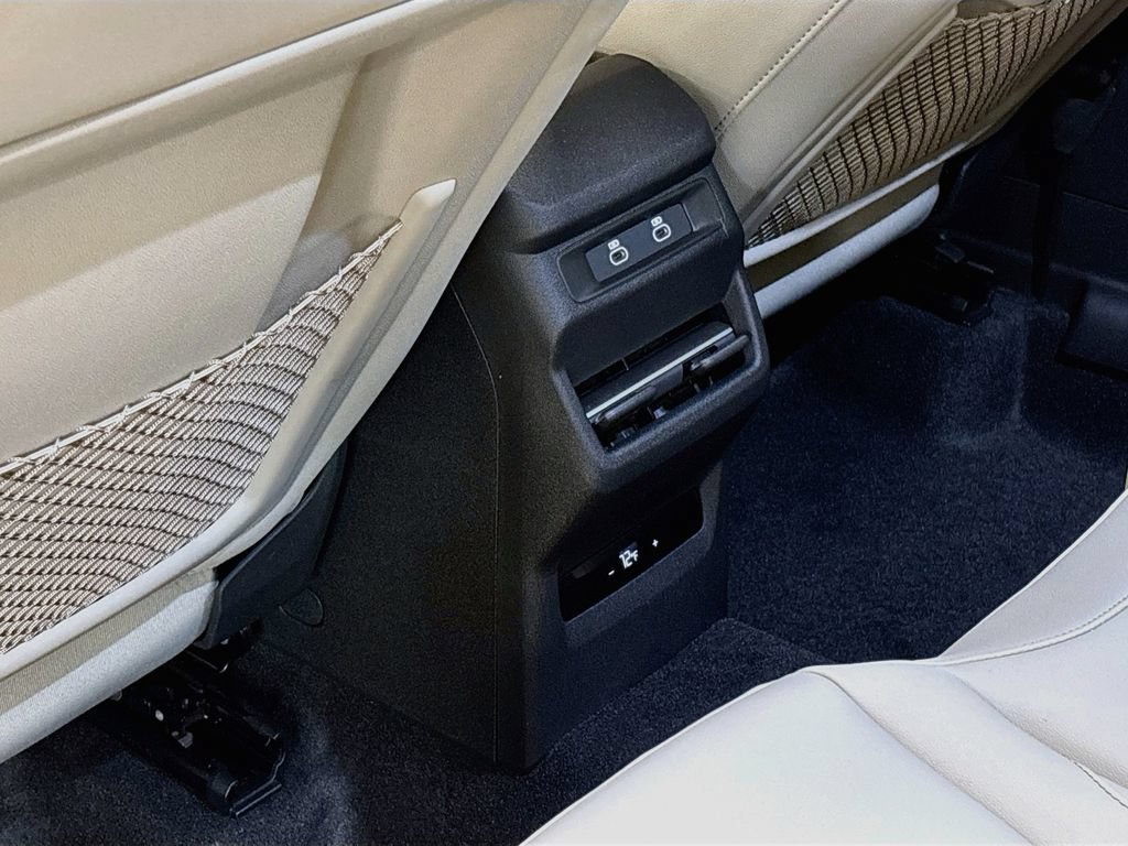 New 2026 Audi Q3 quattro 2.0T AWD/4WD image 17