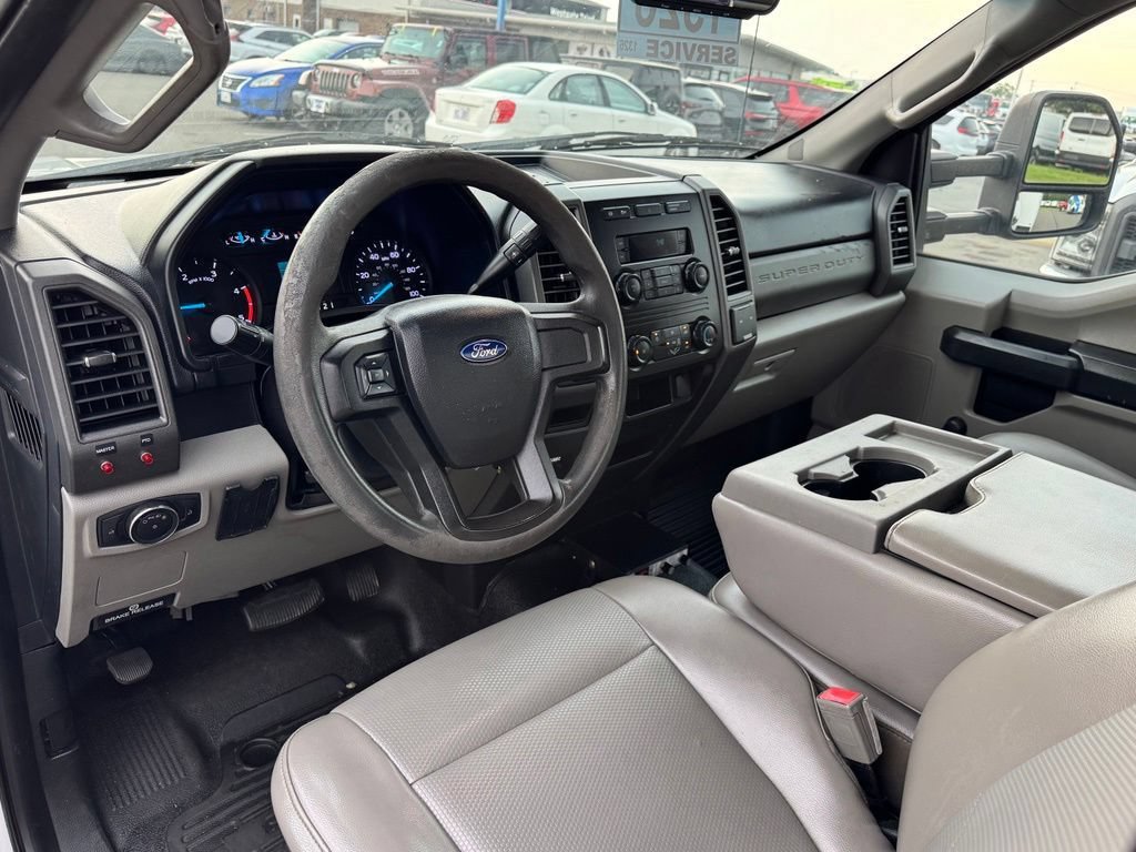 Used 2018 Ford F550 2WD Regular Cab Super Duty image 35