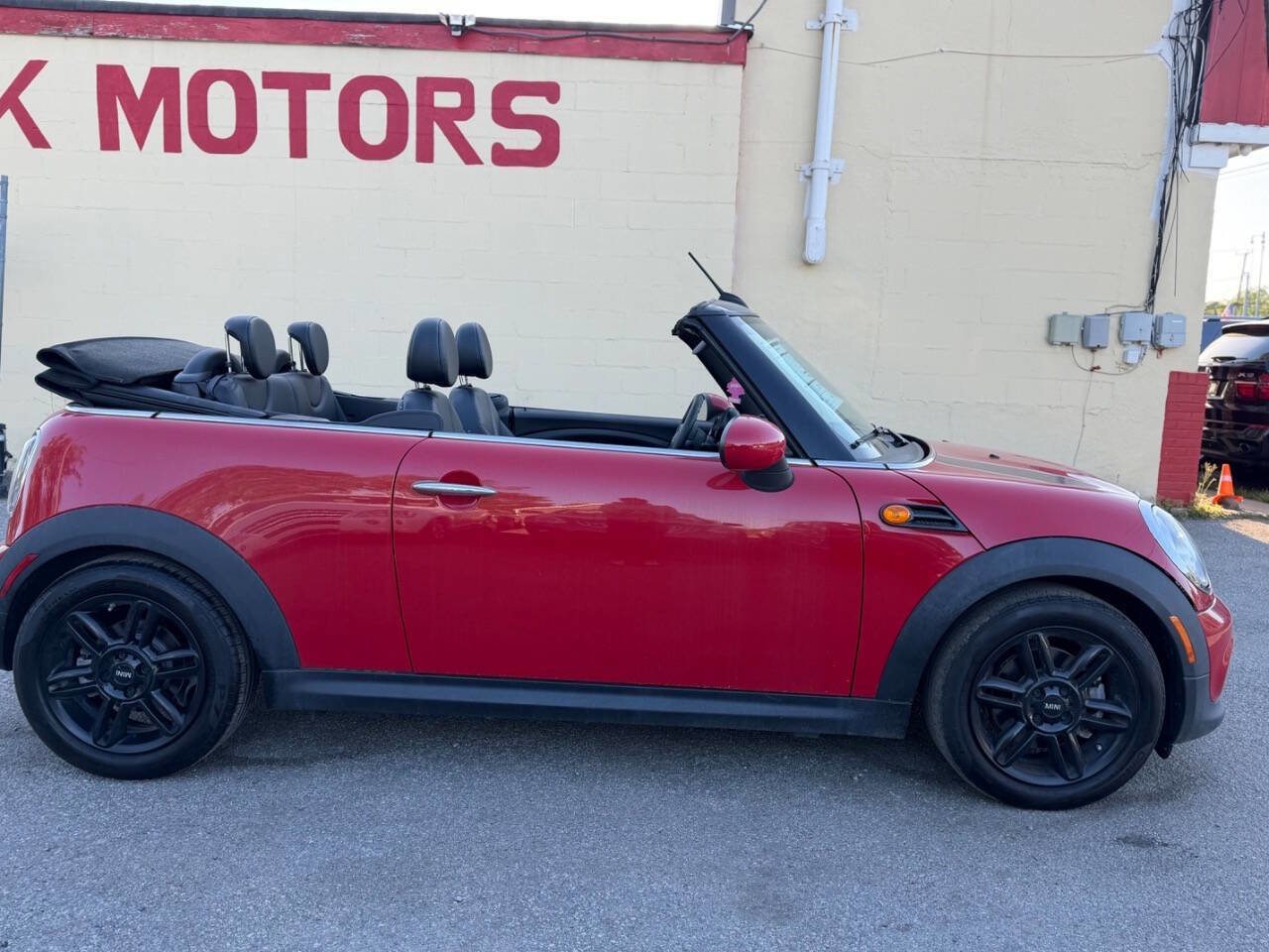 Used 2015 MINI Cooper Convertible FWD image 6