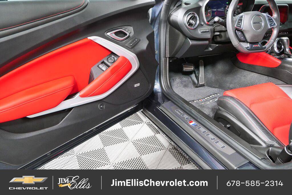 Certified 2022 Chevrolet Camaro SS RWD image 8