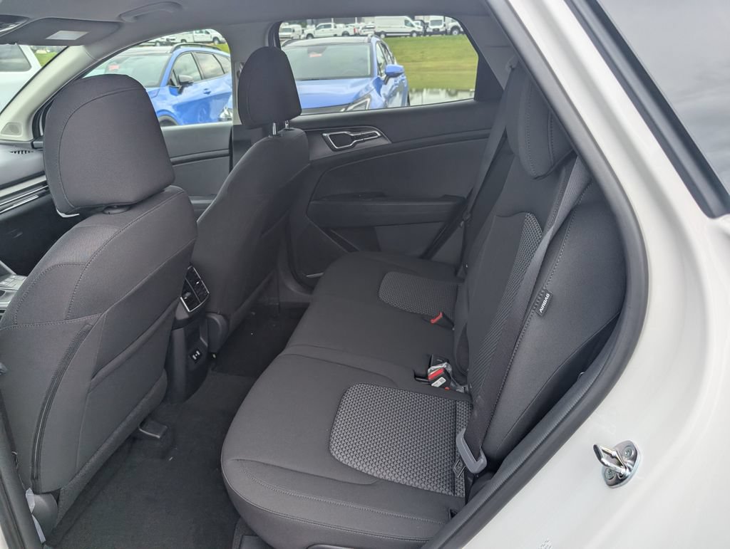New 2026 Kia Sportage LX AWD/4WD image 9