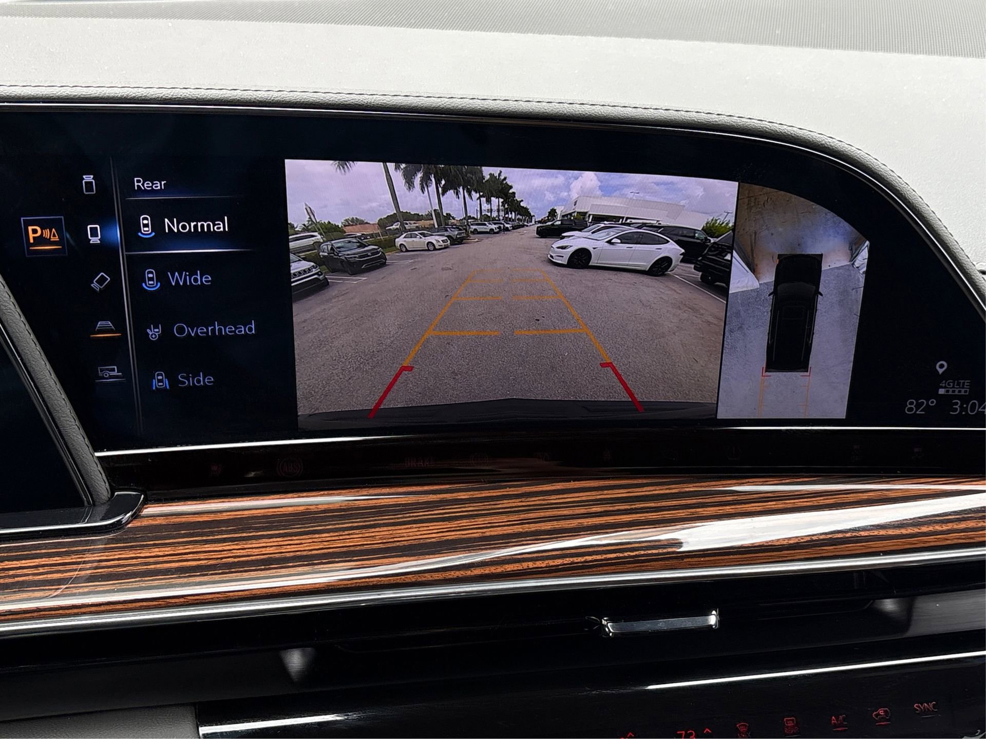 Used 2023 Cadillac Escalade Premium Luxury image 24