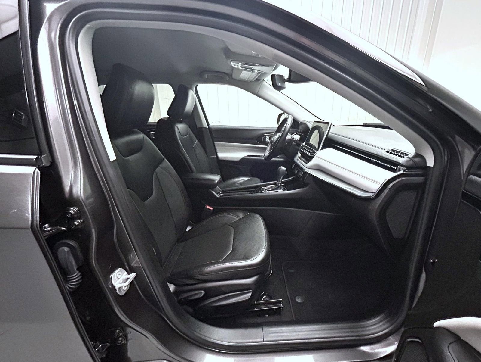 Certified 2022 Jeep Compass Limited image 15