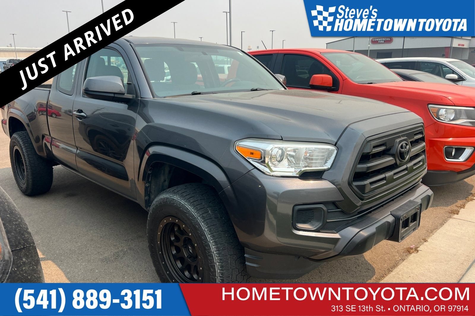 Used 2017 Toyota Tacoma SR RWD image 1
