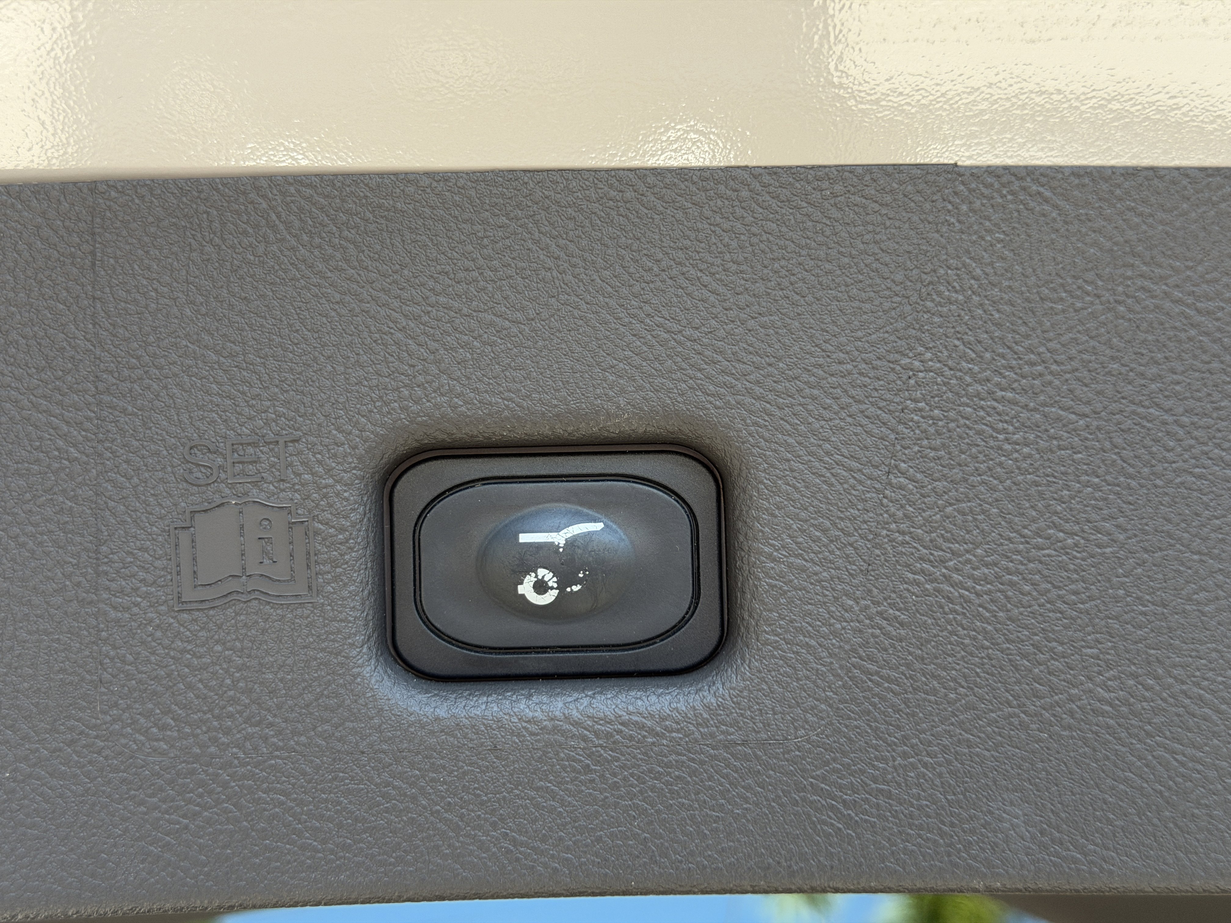 Used 2021 Lincoln Nautilus Reserve w/ Equipment Group 201A image 11