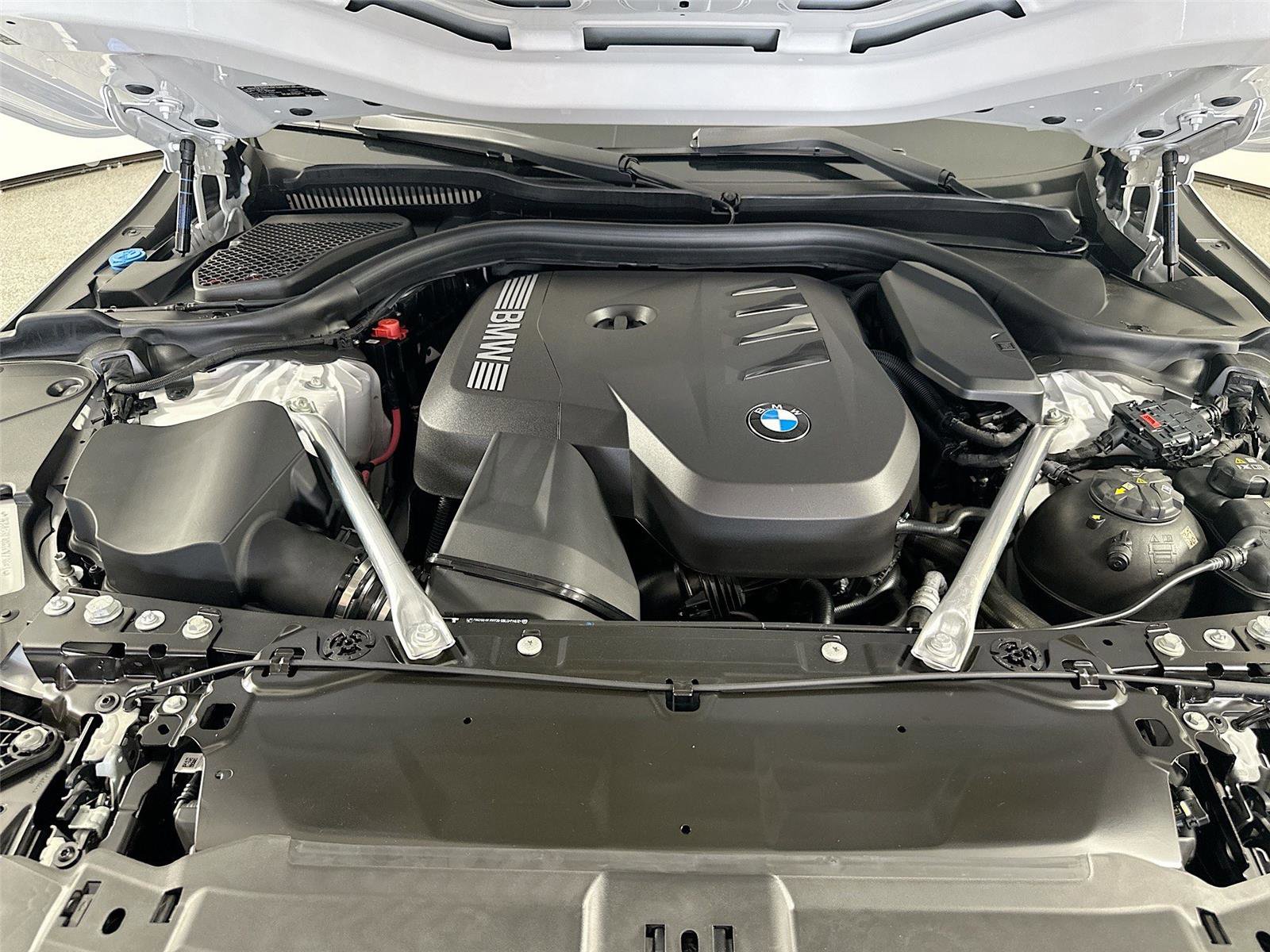 Certified 2026 BMW 530i xDrive w/ M Sport Package AWD/4WD image 22
