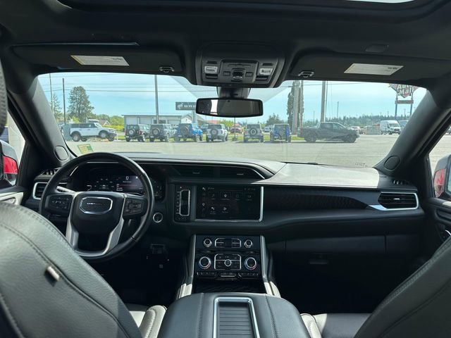 Used 2022 GMC Yukon XL Denali AWD/4WD image 24