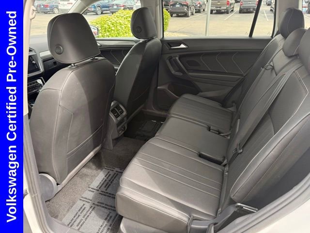 Used 2023 Volkswagen Tiguan SE w/ Panoramic Sunroof Package AWD/4WD image 17