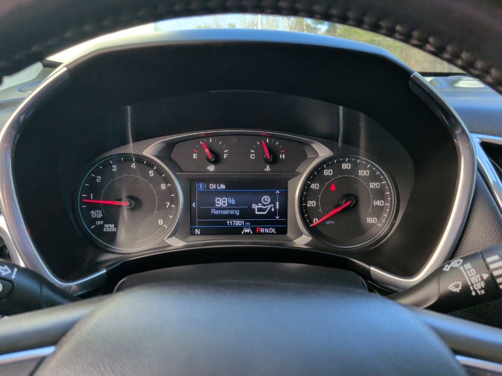 Used 2020 Chevrolet Equinox LT w/ Driver Convenience Package AWD/4WD image 18