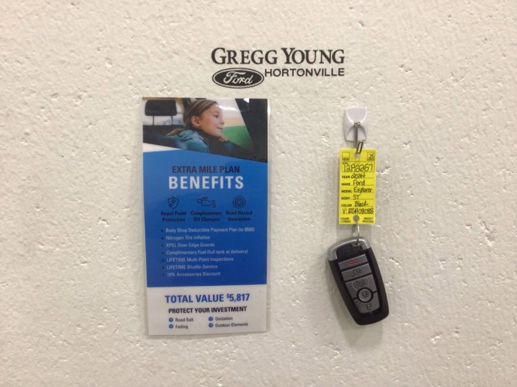 Used 2024 Ford Explorer ST w/ Technology Package image 42