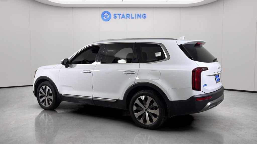 Used 2022 Kia Telluride S FWD image 4