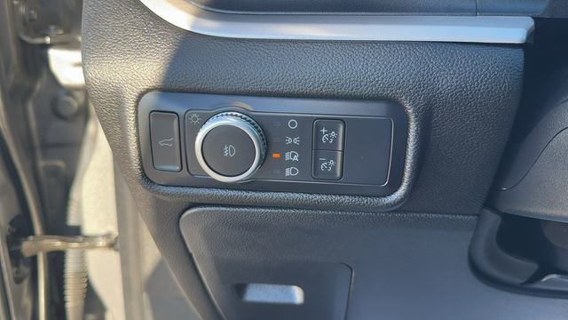 Certified 2022 Ford Explorer XLT w/ Equipment Group 202A image 15