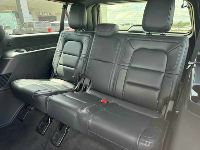 Used 2024 Lincoln Navigator L Reserve AWD/4WD image 10
