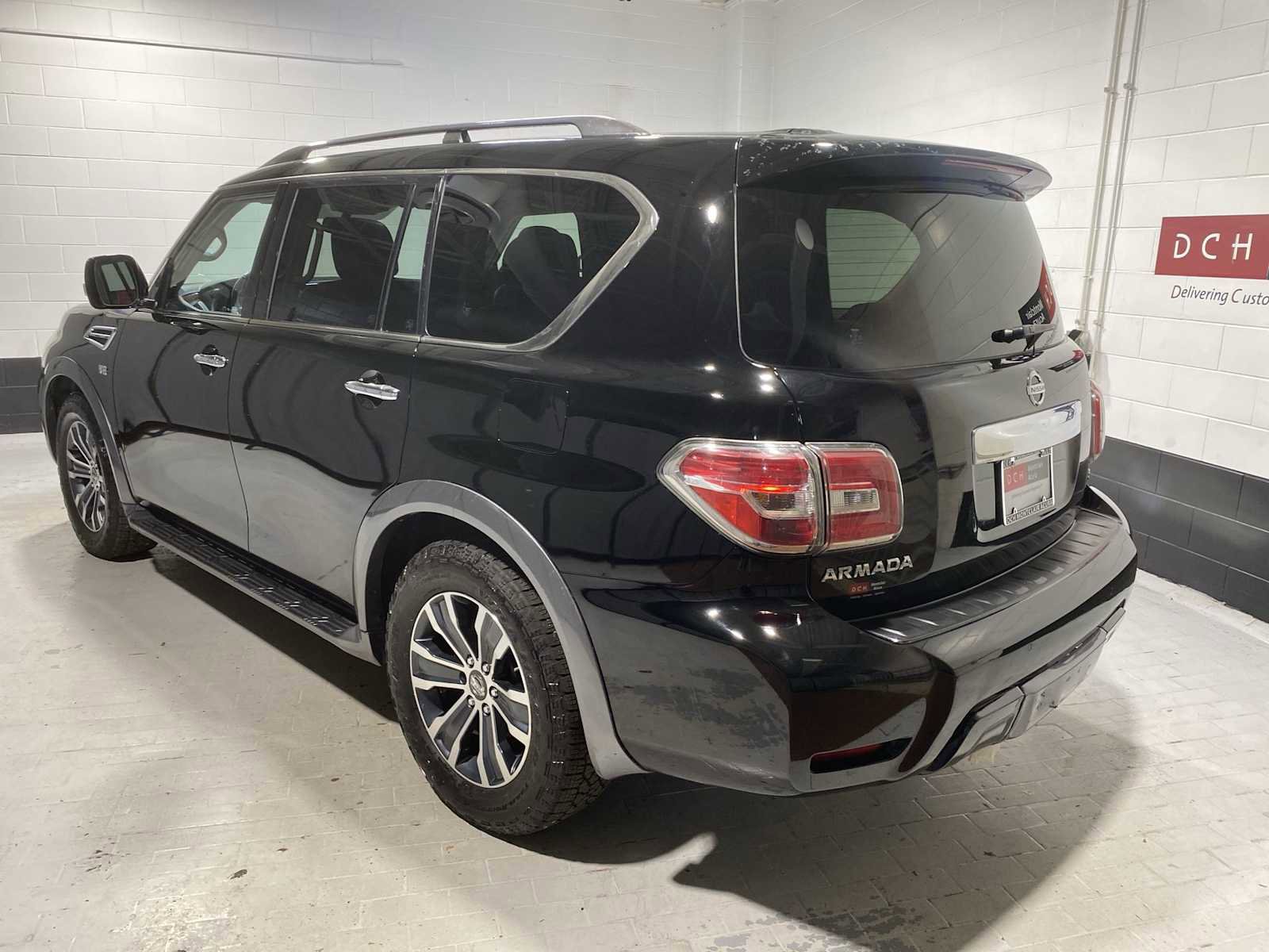 Used 2020 Nissan Armada SL w/ Premium Package image 4