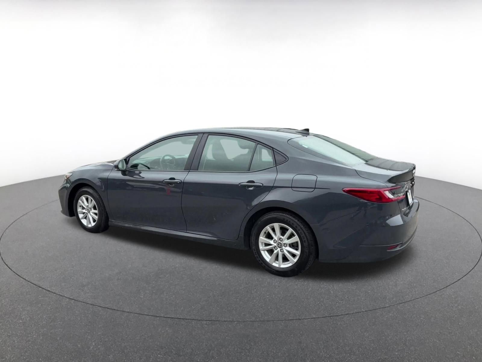 Used 2025 Toyota Camry LE FWD image 9