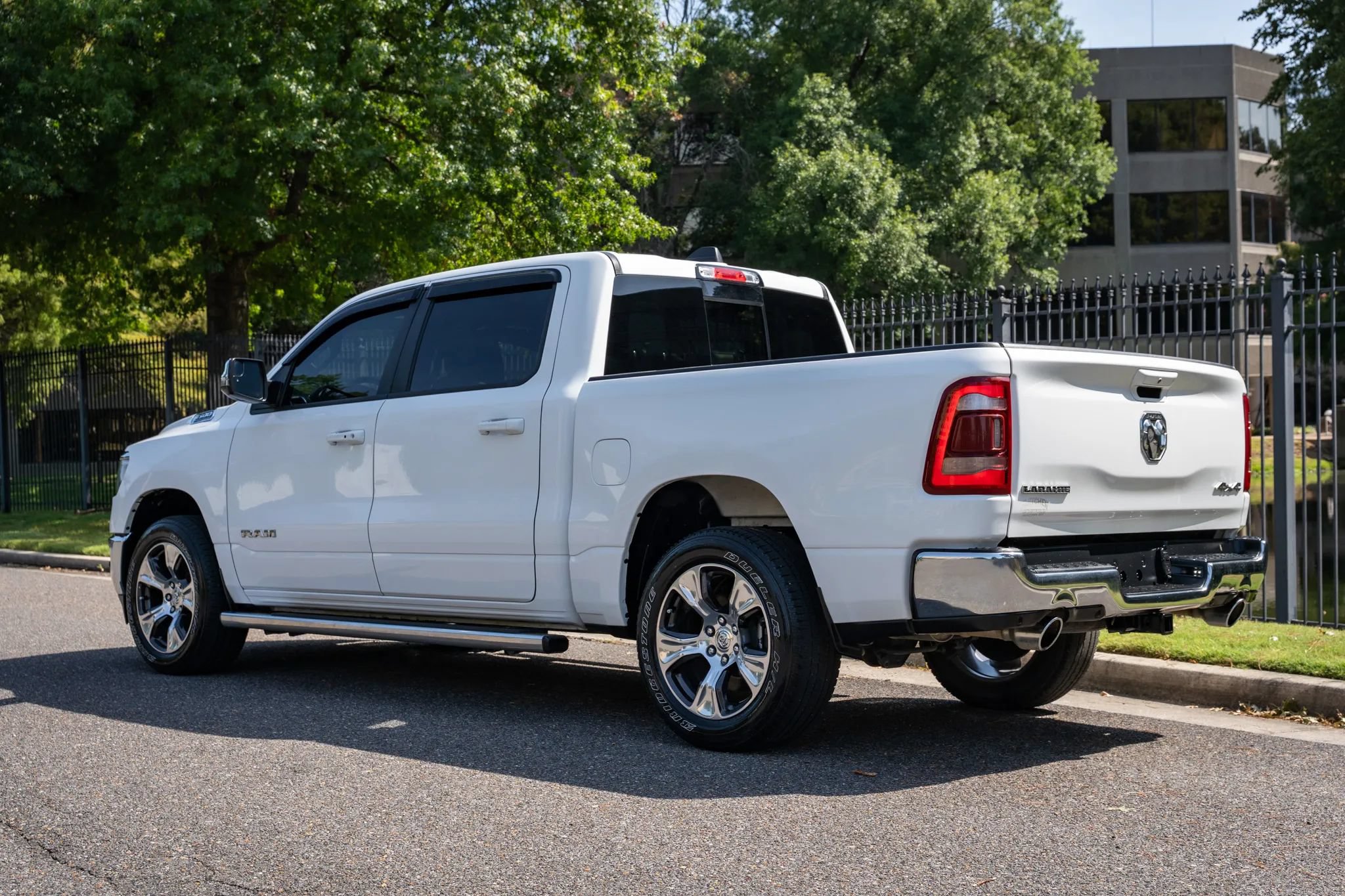Used 2023 RAM 1500 Laramie AWD/4WD image 8