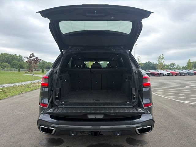 Used 2019 BMW X5 xDrive50i w/ M Sport Package AWD/4WD image 15