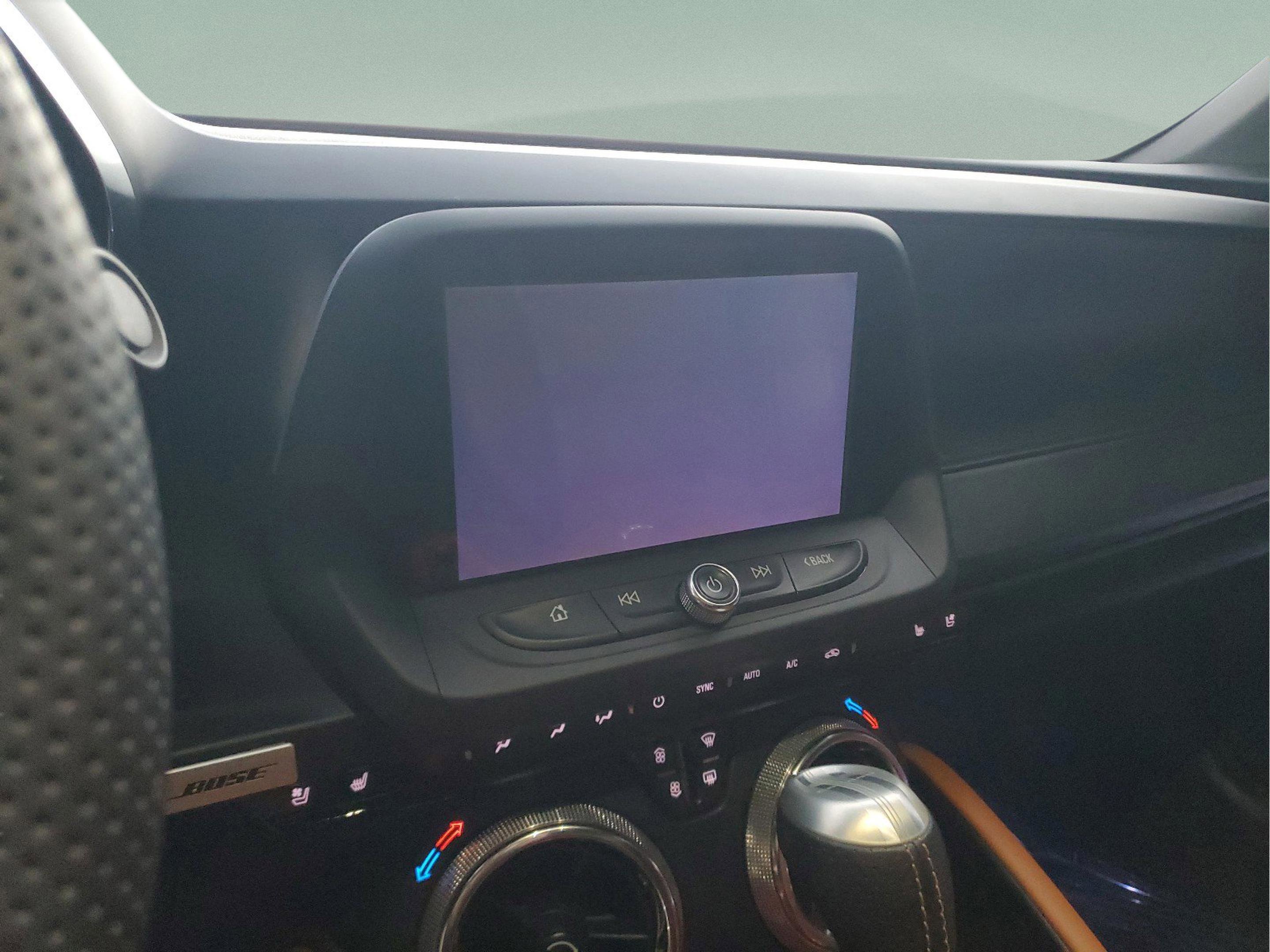 Used 2019 Chevrolet Camaro LT w/ Technology Package image 19