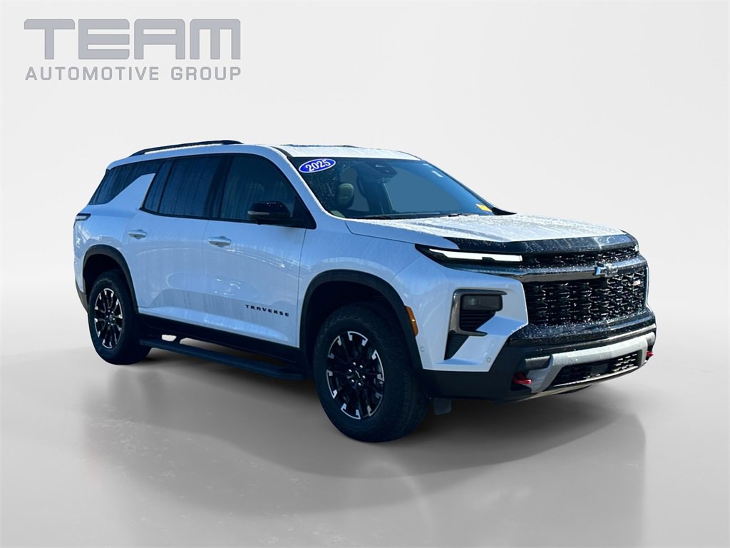 Used 2025 Chevrolet Traverse Z71 w/ Enhanced Driving Package