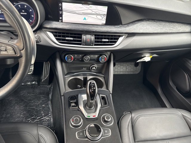 Used 2024 Alfa Romeo Stelvio Sprint image 15