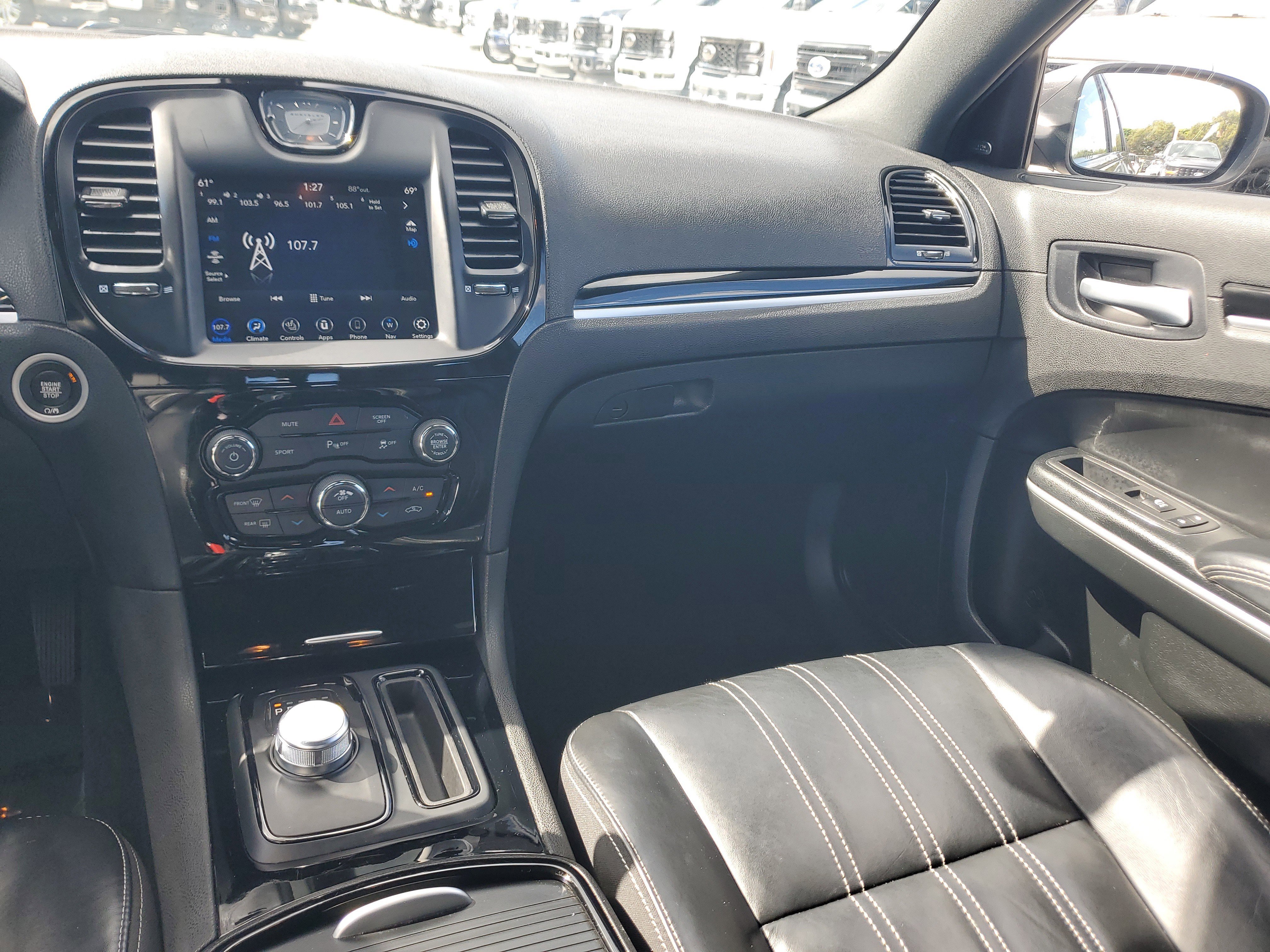 Used 2023 Chrysler 300 S image 17