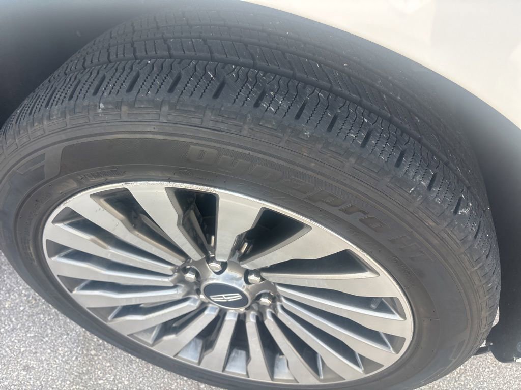 Used 2019 Lincoln Navigator L Reserve AWD/4WD image 12