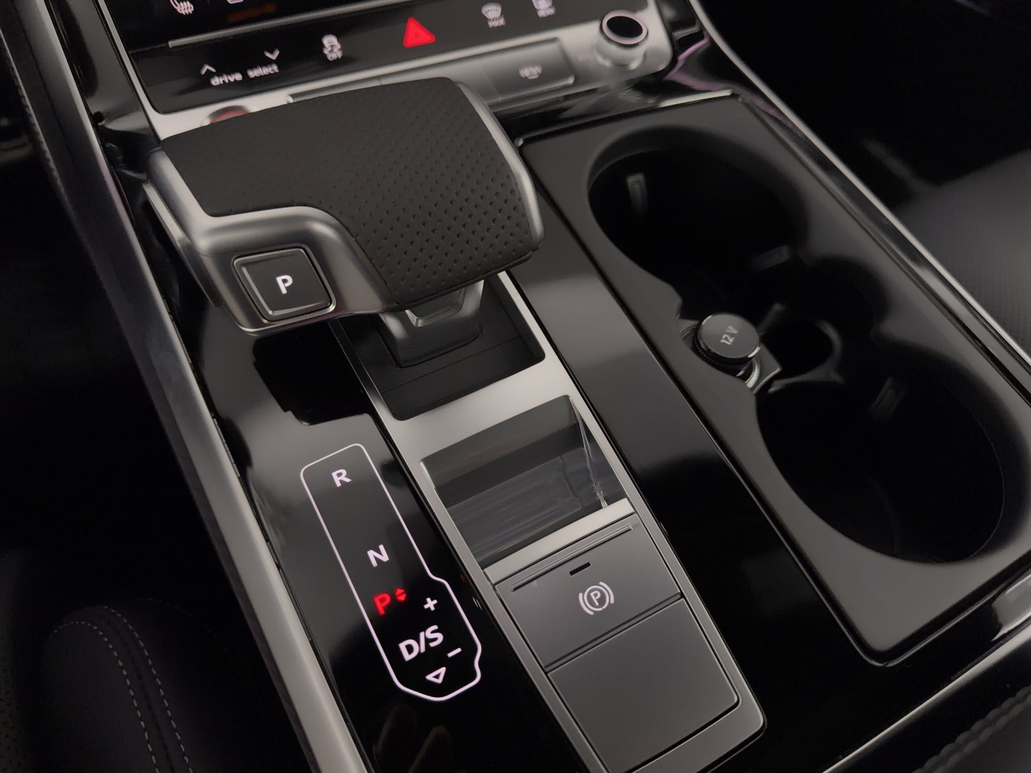 New 2026 Audi SQ7 Premium Plus AWD/4WD image 25
